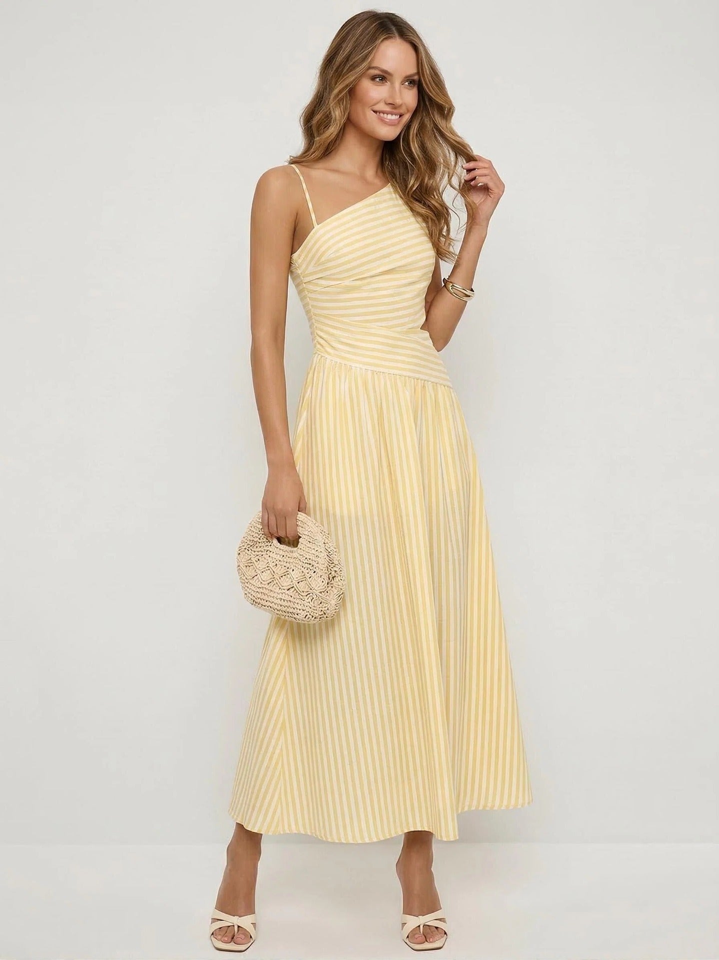 Shoulder Design Waist-Exposing Dress