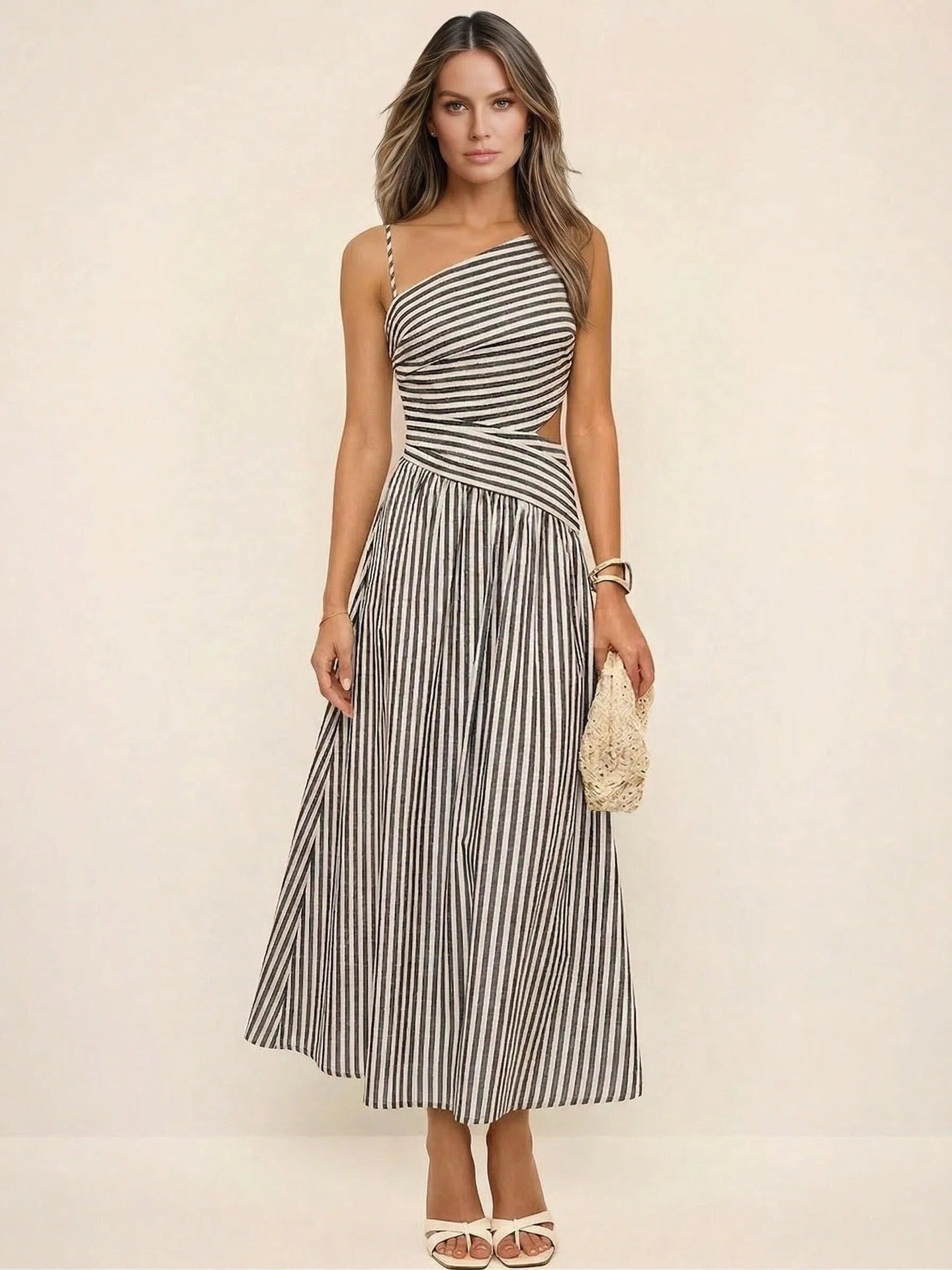 Shoulder Design Waist-Exposing Dress