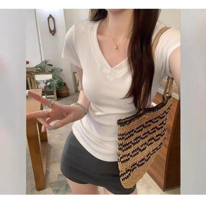 Shoulder T-shirt