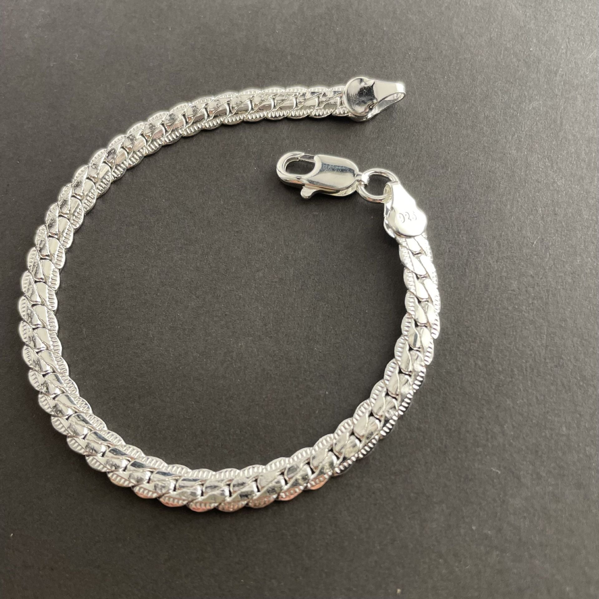 side bracelet