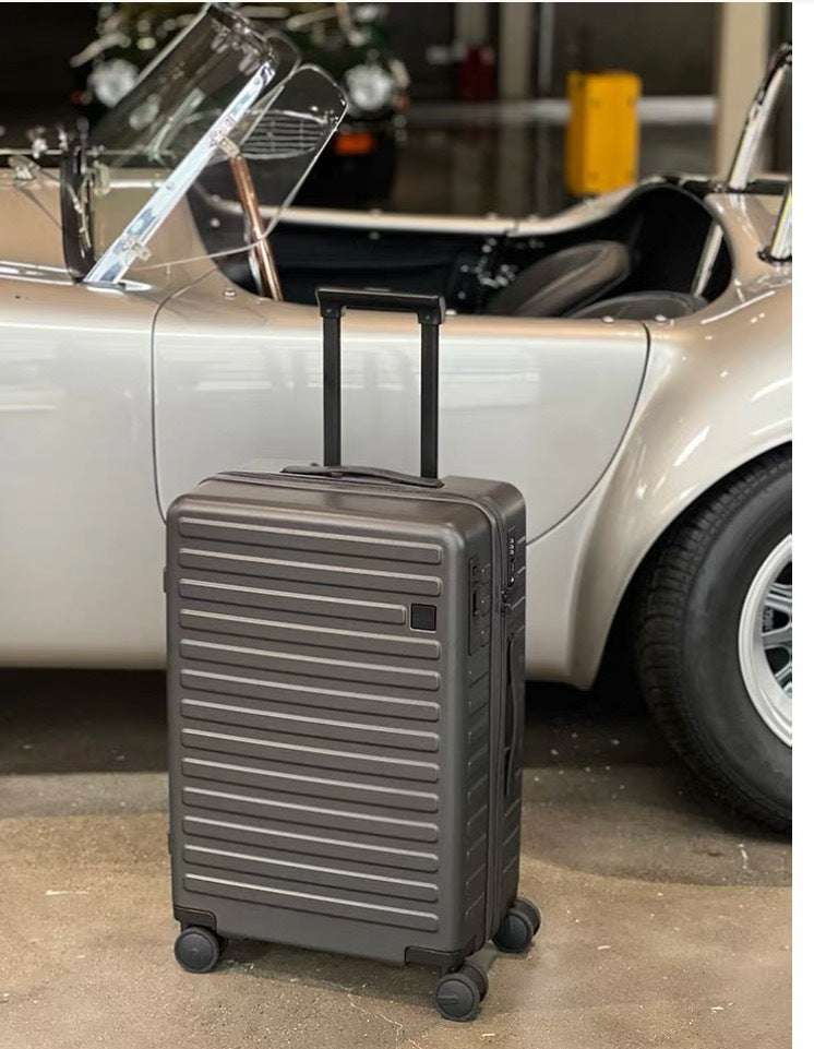 Side open large capacity boarding box