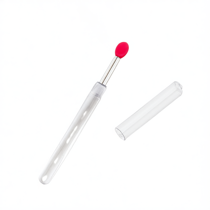 Silicone lip brush with lid lipstick brush