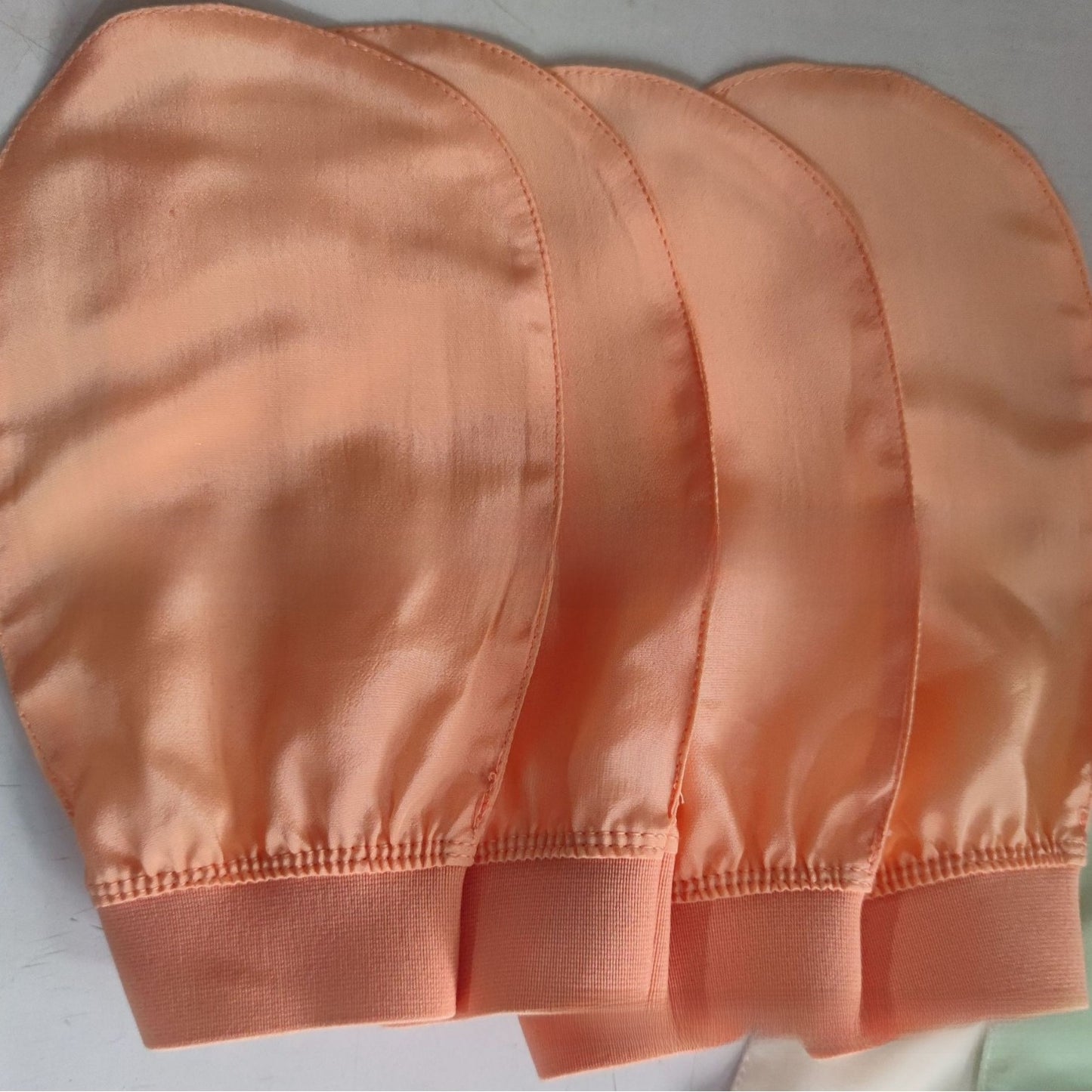 Silk Exfoliating Bath Gloves