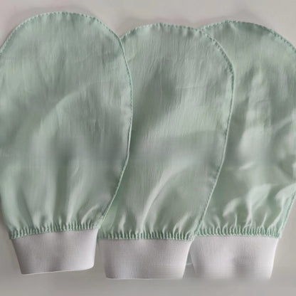 Silk Exfoliating Bath Gloves