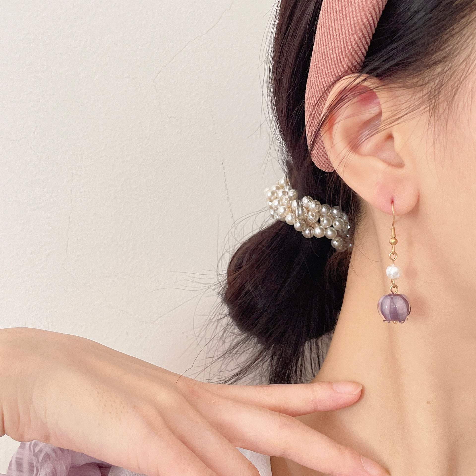 Silver ear hook with pearl earring