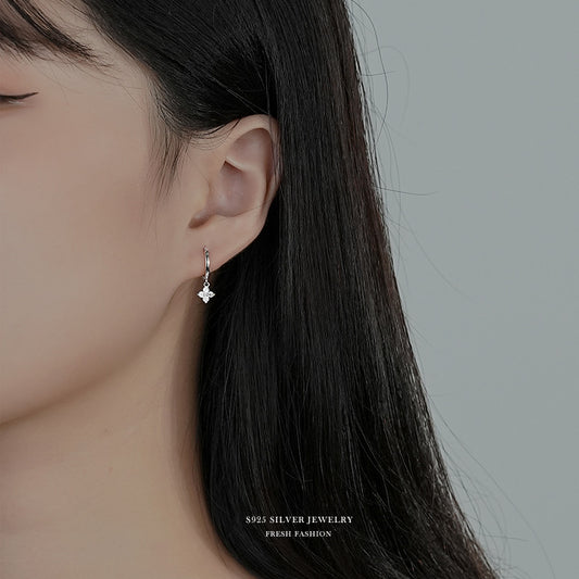 Silver Flower Sweet Earrings