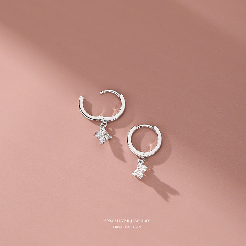 Silver Flower Sweet Earrings