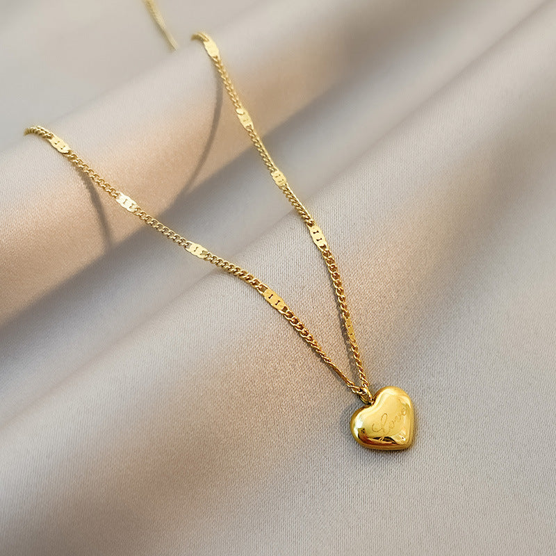 Simple and elegant heart-shaped necklace