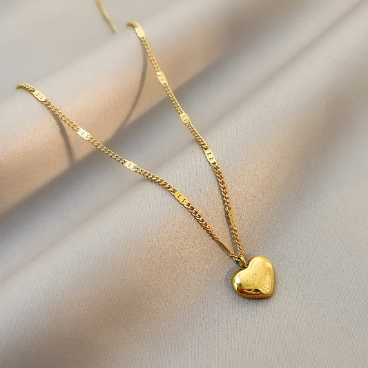 Simple and elegant heart-shaped necklace