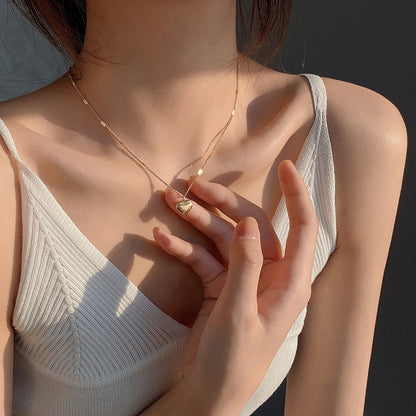 Simple and elegant heart-shaped necklace