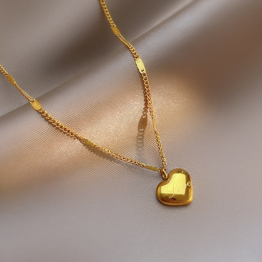Simple and elegant heart-shaped necklace