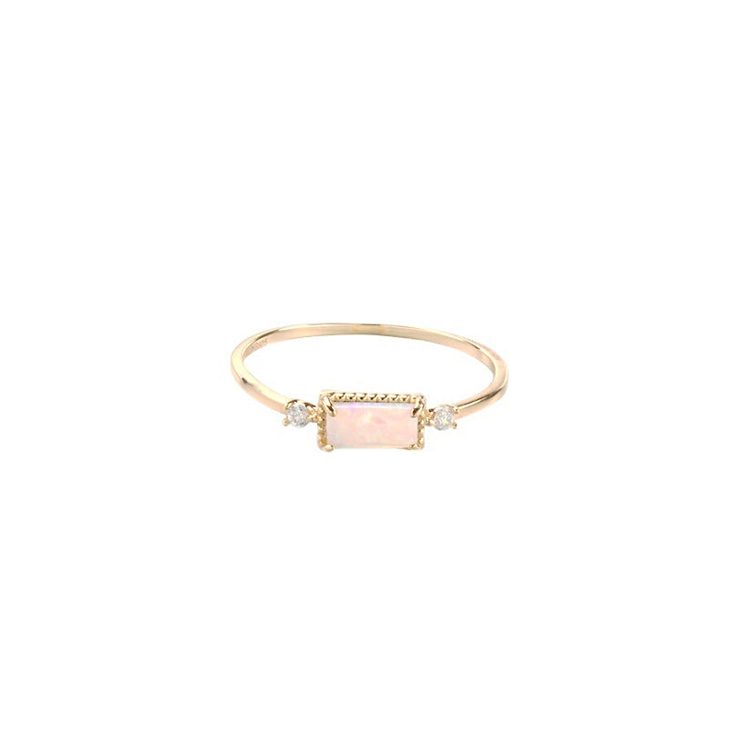 Simple and retro opal ring