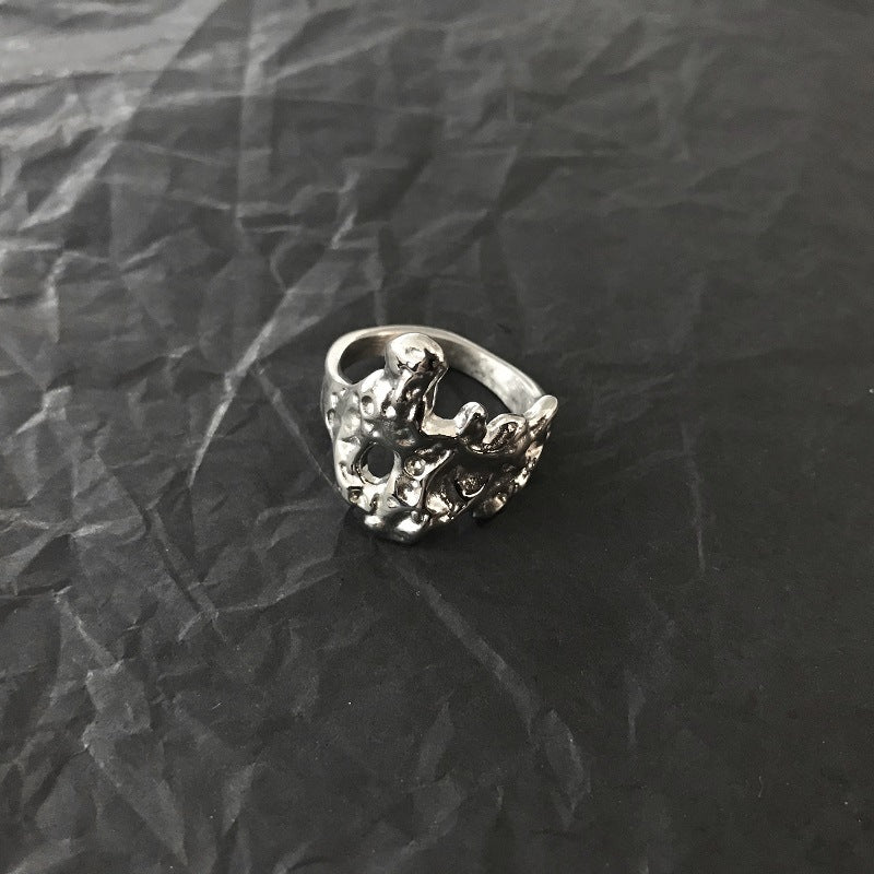 Simple and versatile textured irregular-shaped ring