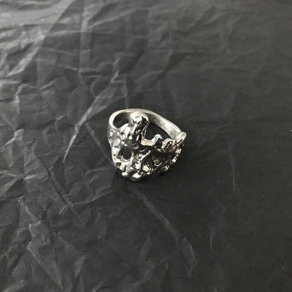 Simple and versatile textured irregular-shaped ring