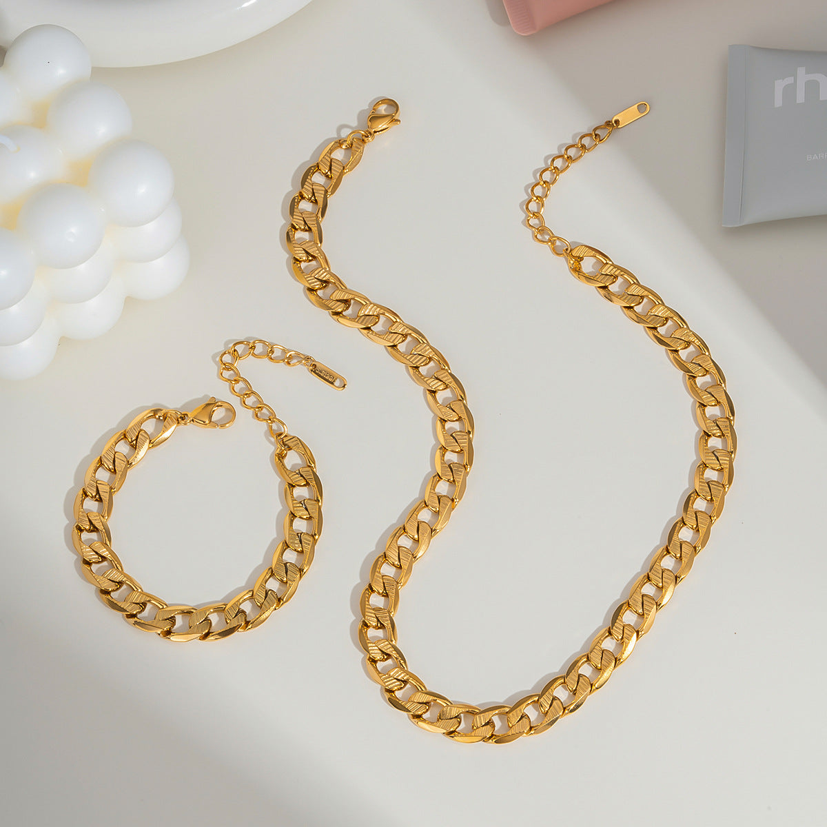 Simple basic chain necklace and bracelet