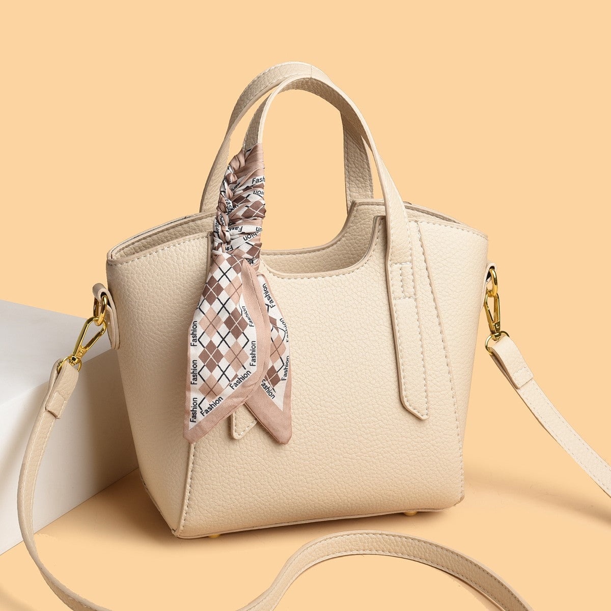Simple crossbody bag
