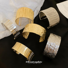 73 Bracelet-gold