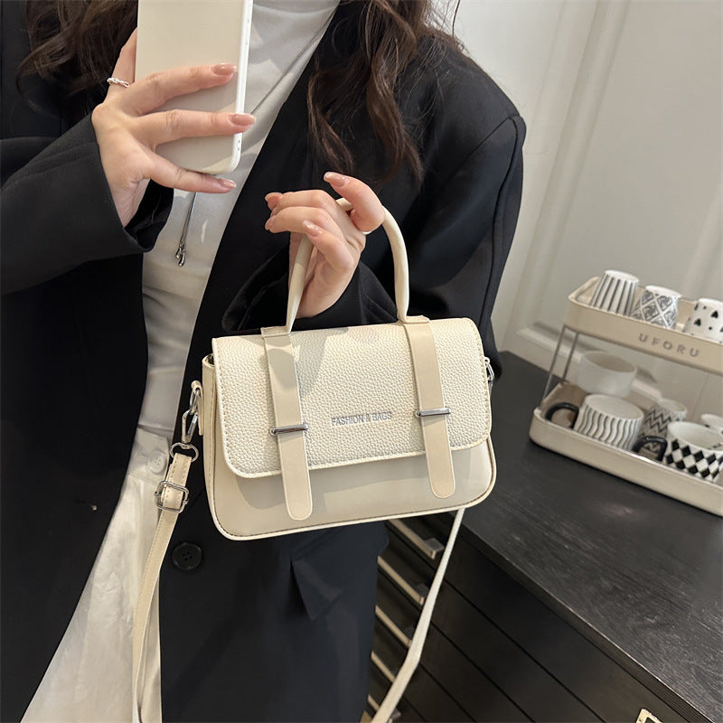 Simple hand-held small square bag