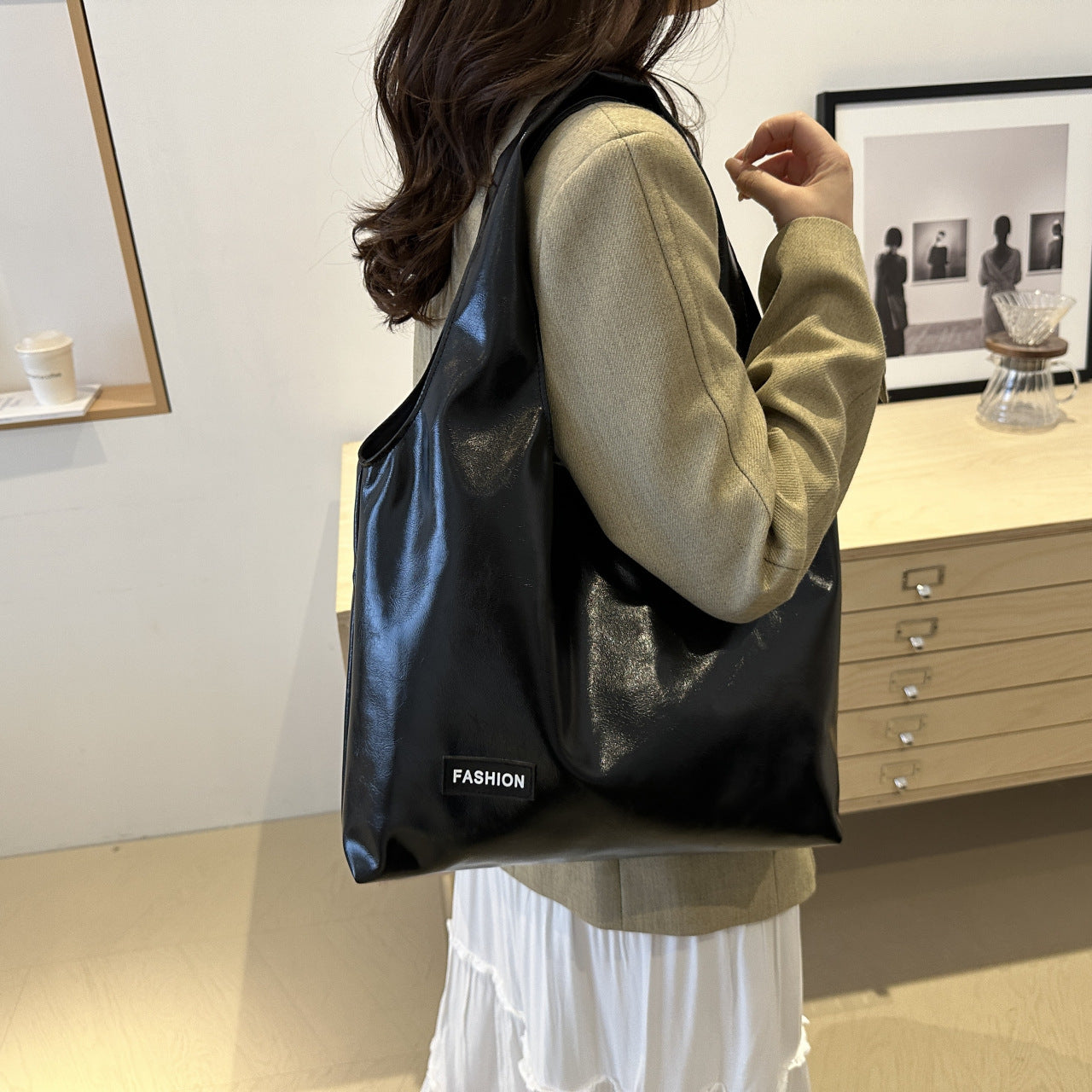 Simple Large-Capacity Retro Handheld Tote Bag