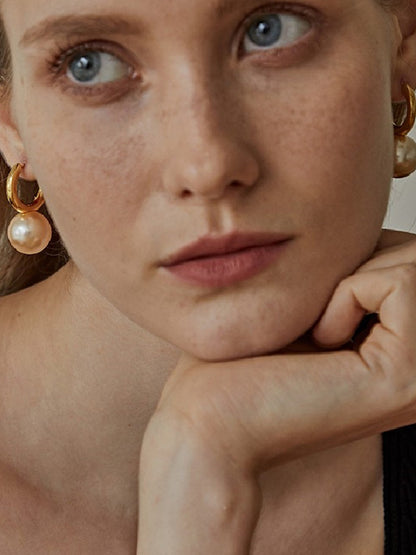 Simple large pearl earrings