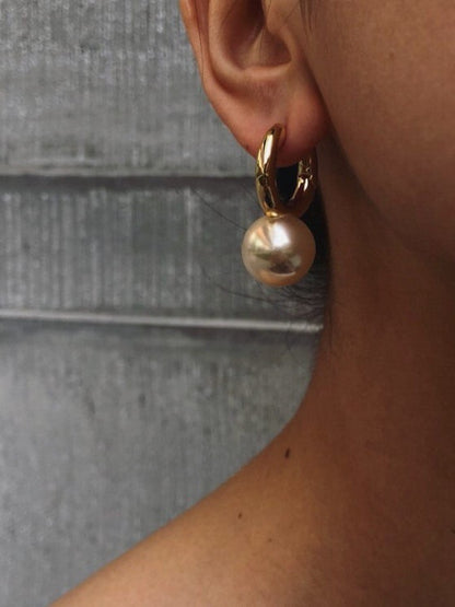 Simple large pearl earrings