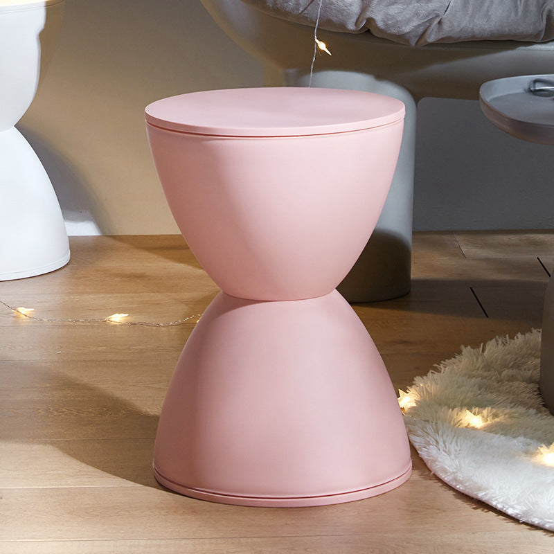 Simple modern round chair