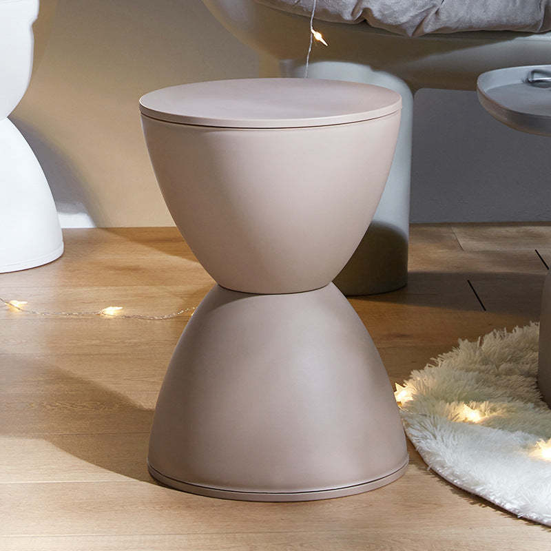 Simple modern round chair