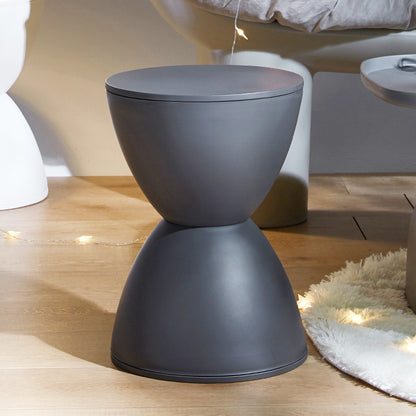 Simple modern round chair