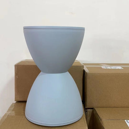 Simple modern round chair