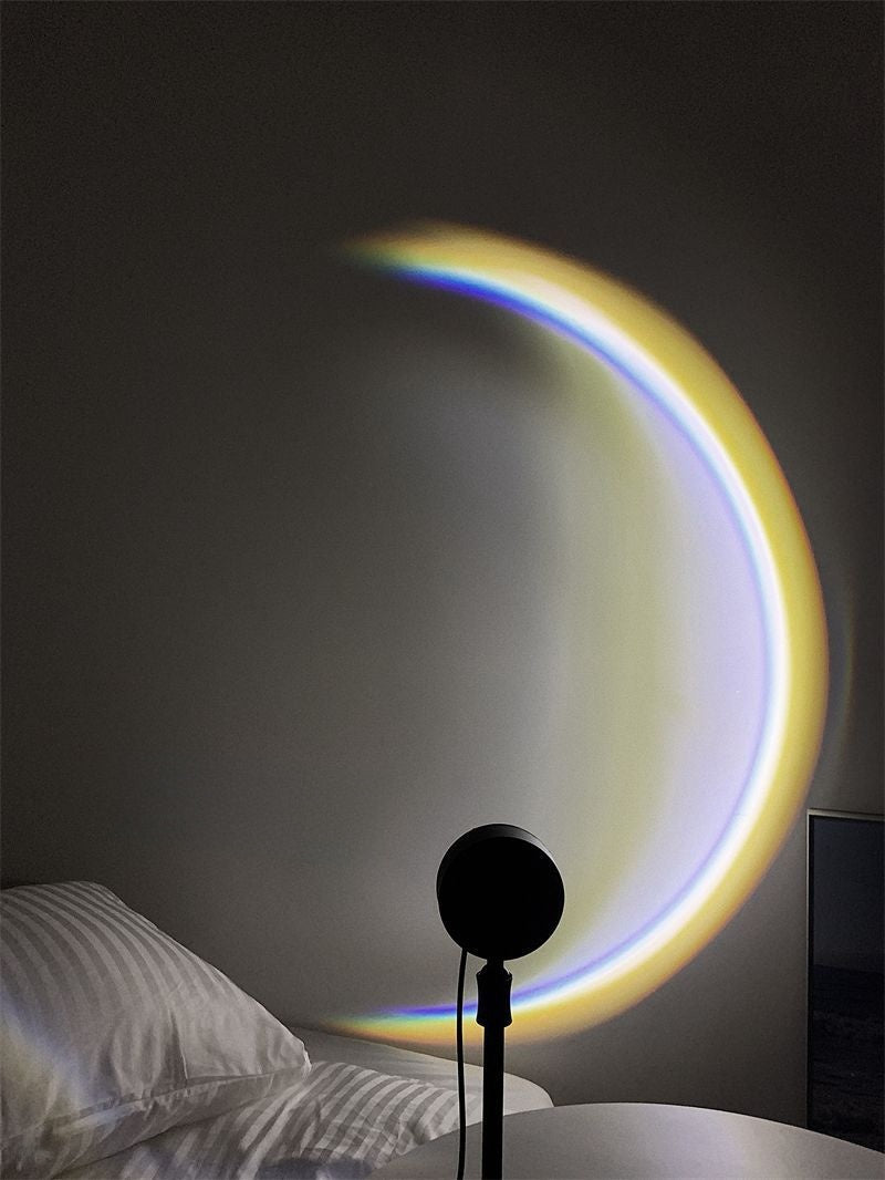 Simple moon projection lamp