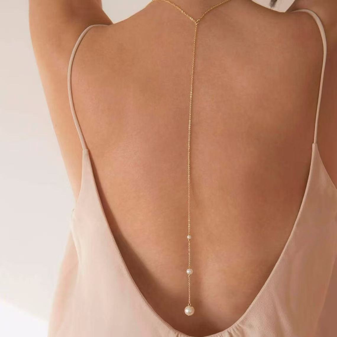 Simple pearl beaded back necklace