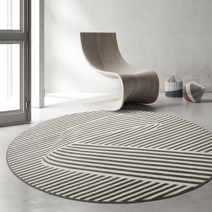 Simple round carpet