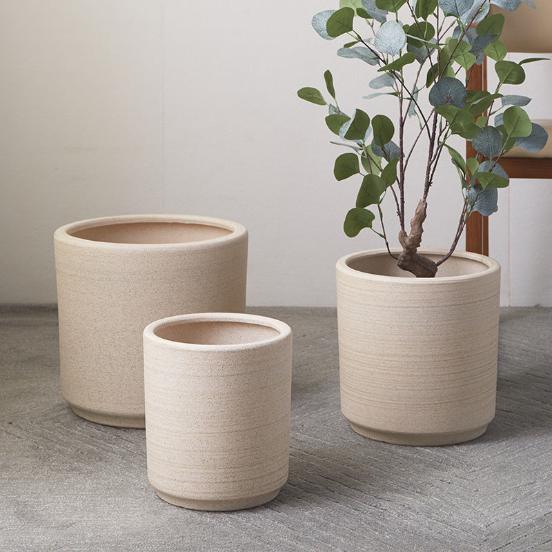 Simple round-mouthed decorative plant pot