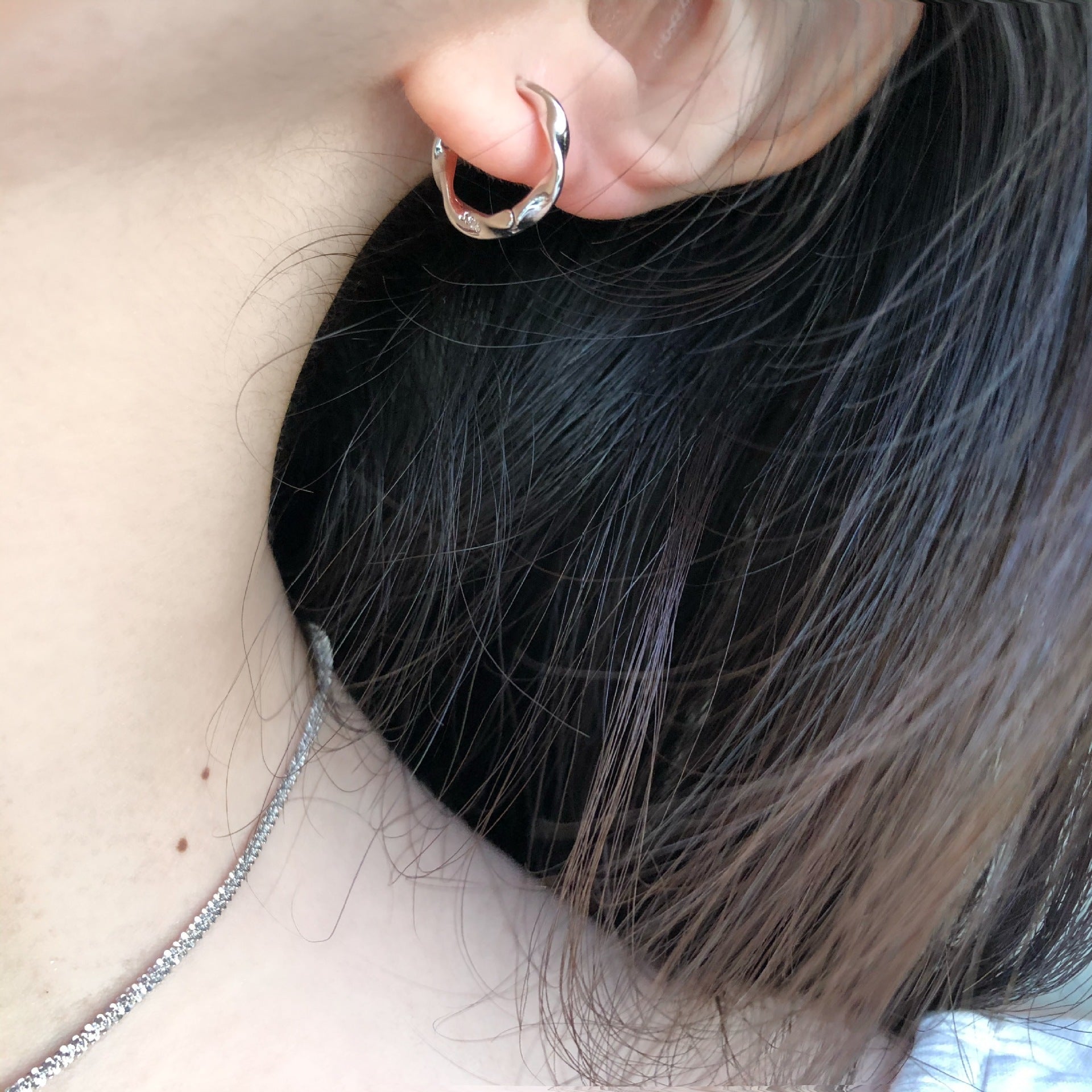 Simple small ear buckle