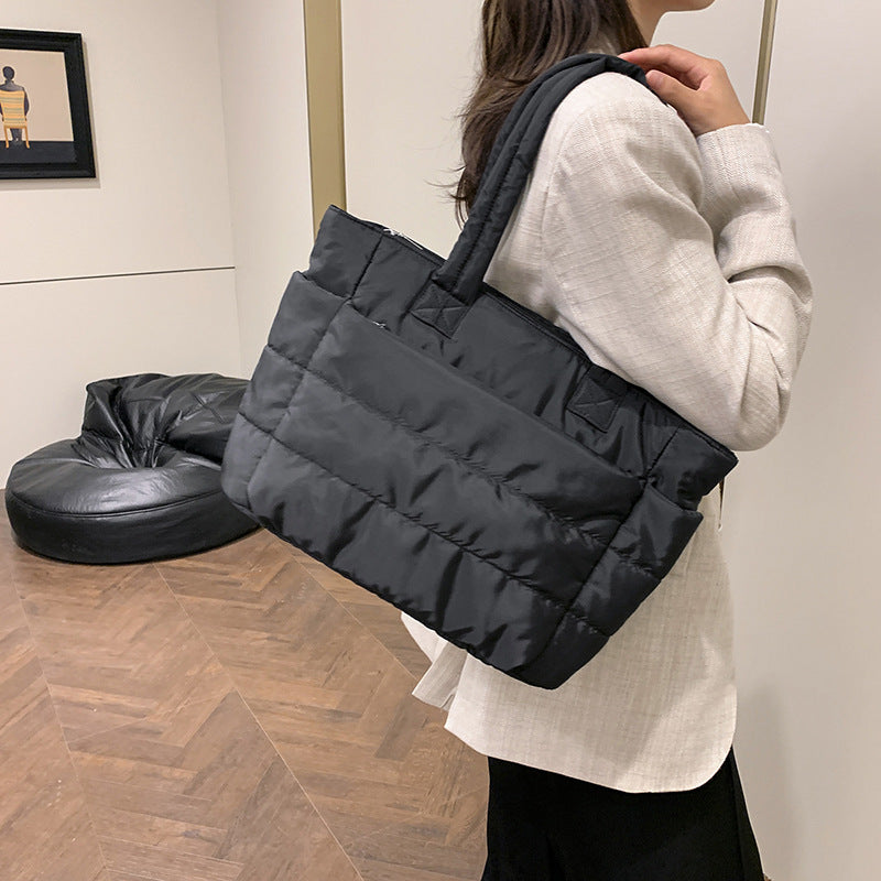 Simple tote bag for ladies with large capacity