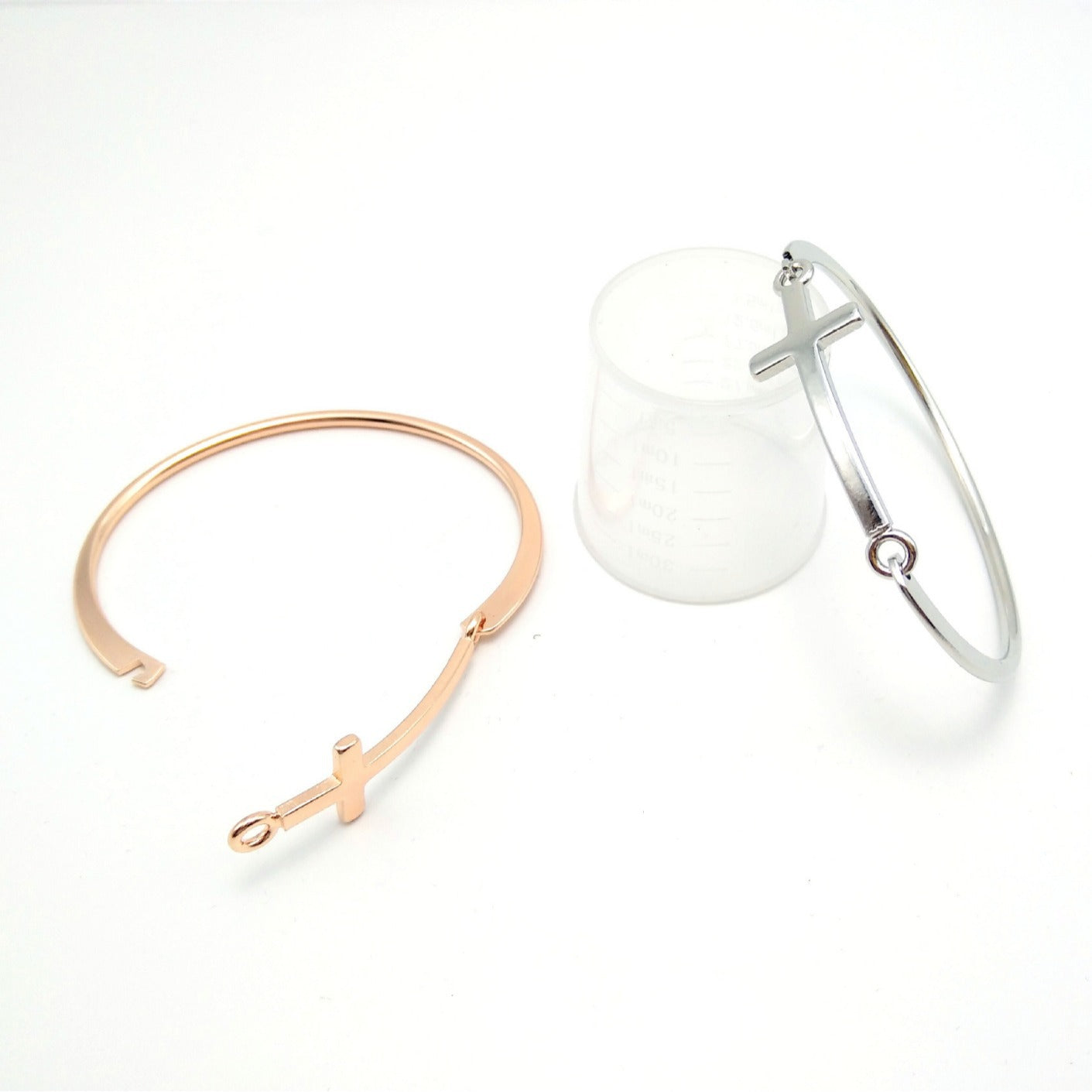 Simple, versatile, and unique cross bracelet
