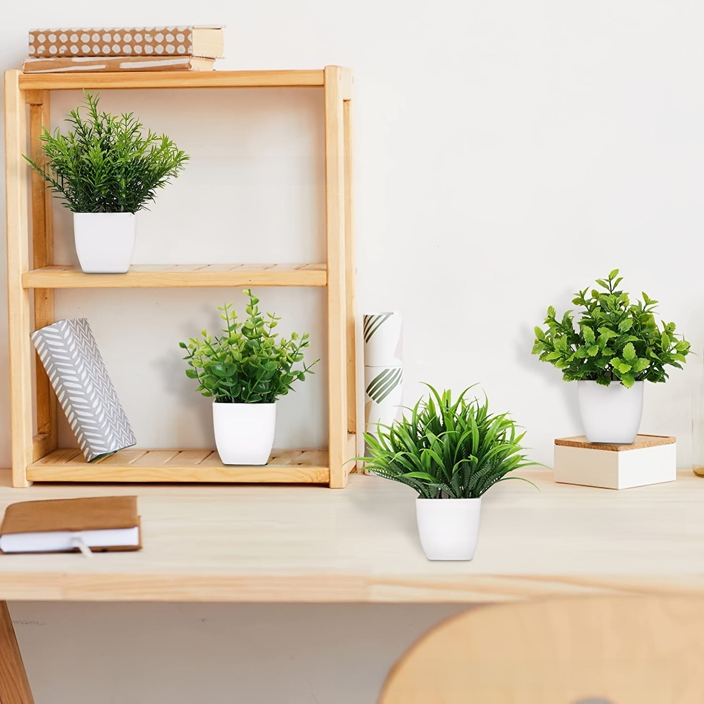 Simulated Plastic Potted Plants for Decoration