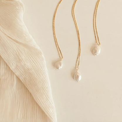 Single freshwater pearl necklace