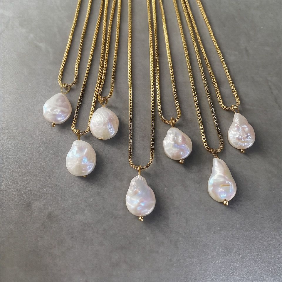 Single freshwater pearl necklace