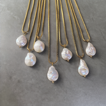 Single freshwater pearl necklace