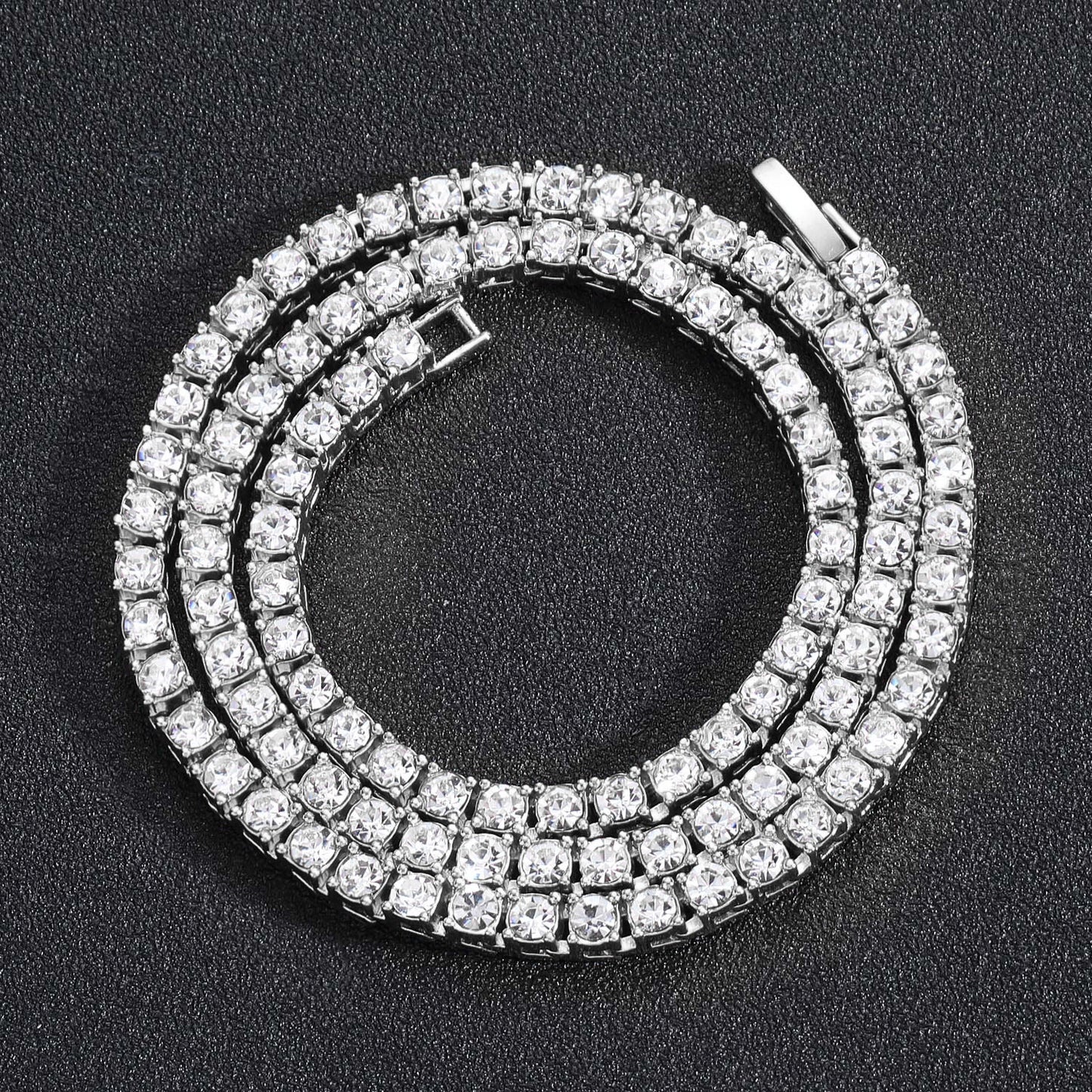 Single-row diamond necklace