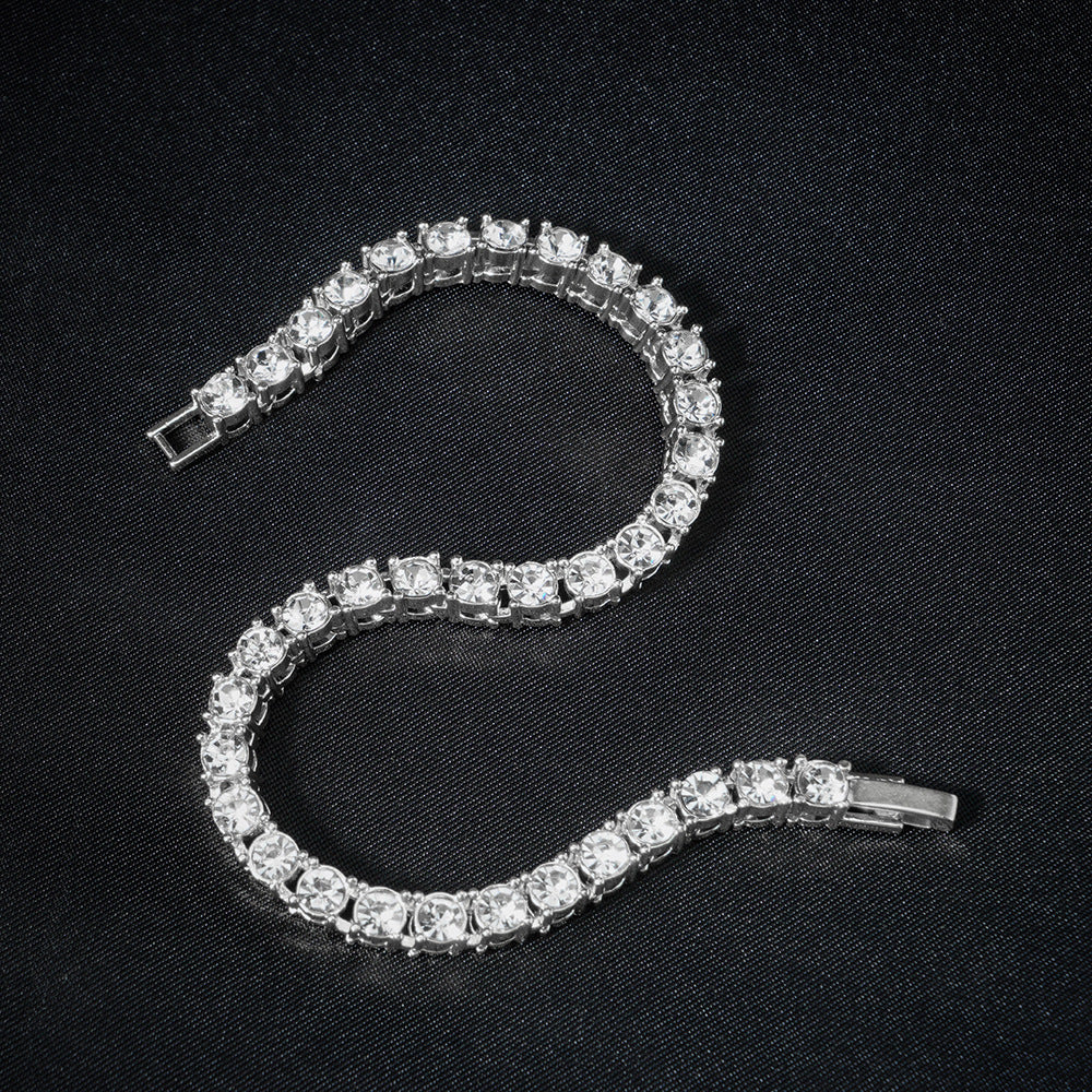 Single-row diamond necklace