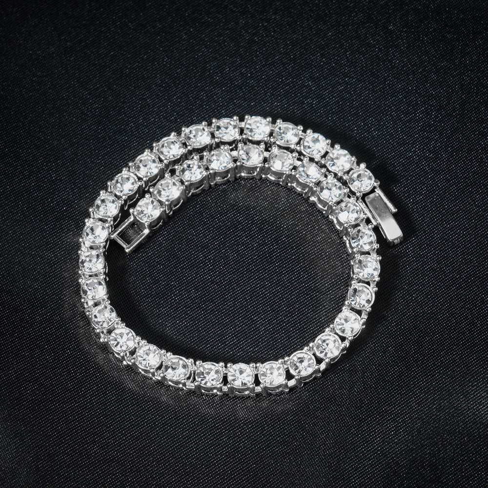 Single-row diamond necklace