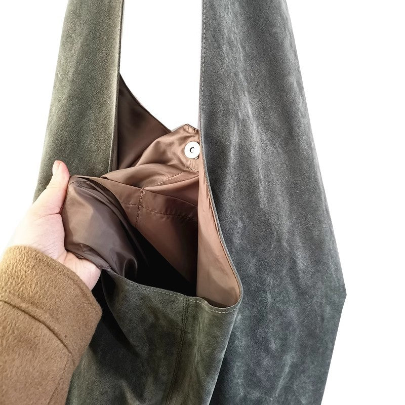 Single-shoulder fleece bag