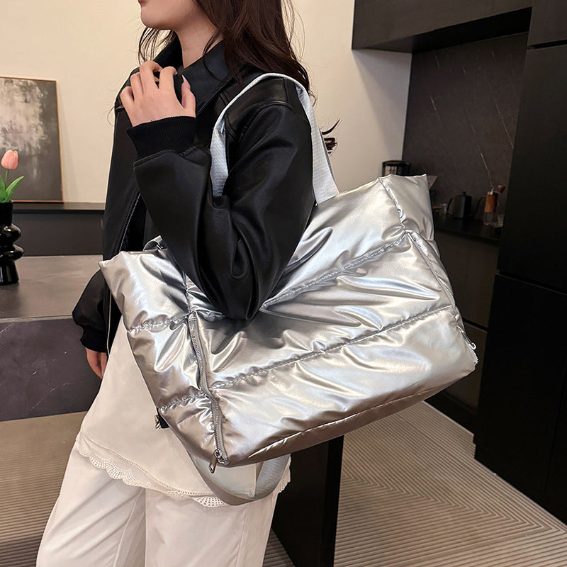 Single-shoulder luggage bag