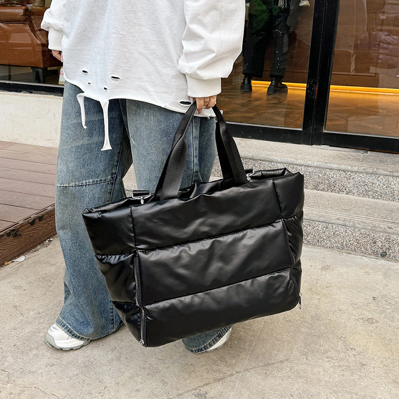 Single-shoulder luggage bag