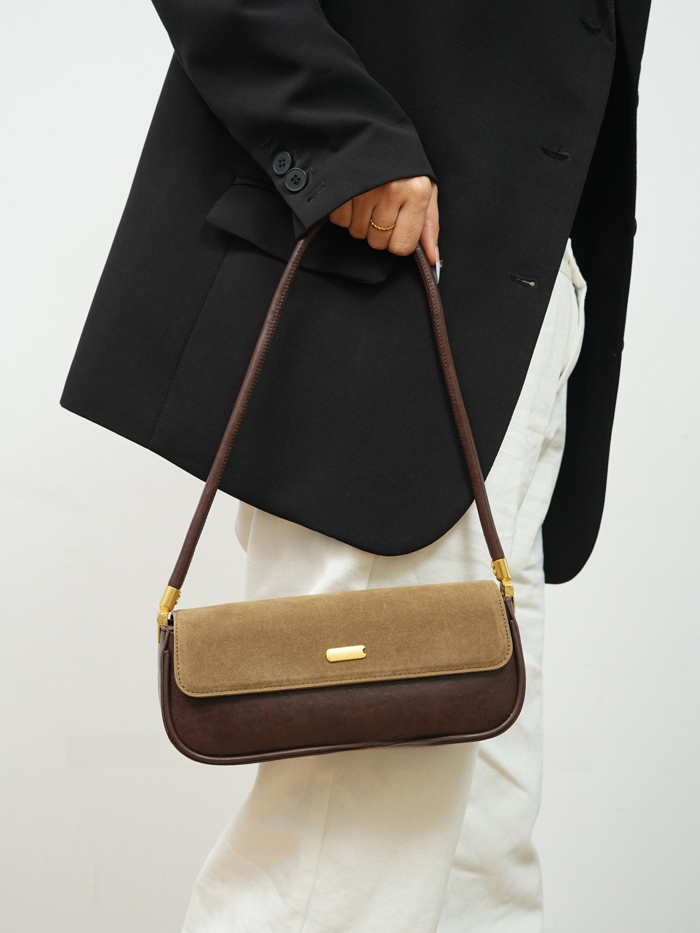 Single-shoulder underarm bag
