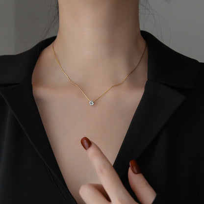 Six-prong diamond pendant necklace