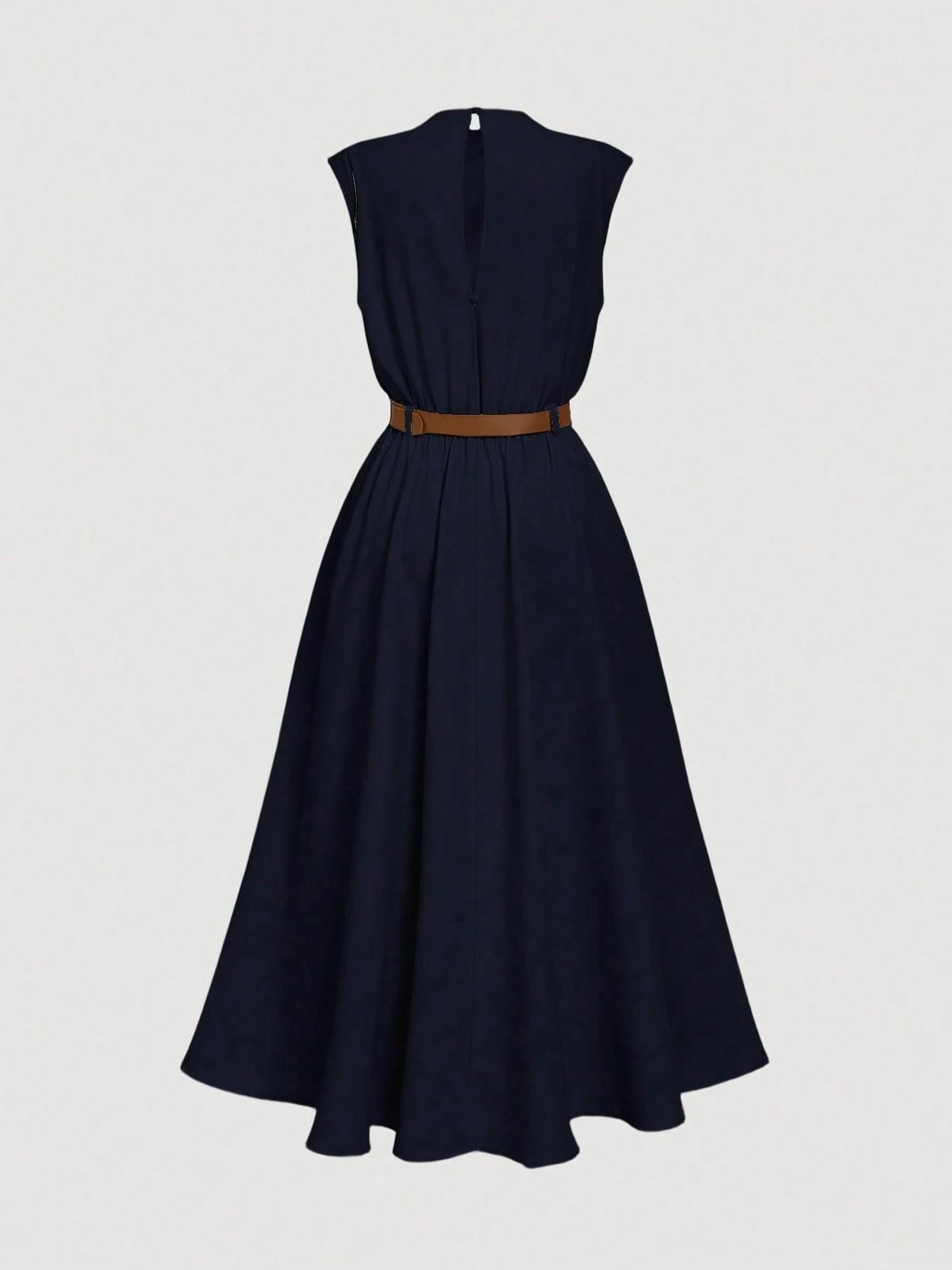 Sleeveless dress