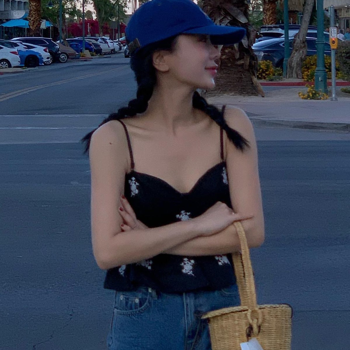 Sleeveless halter top